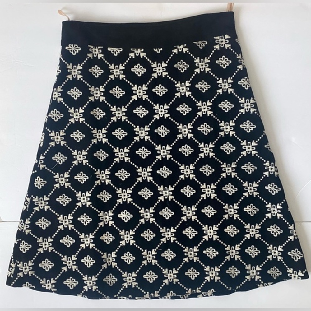 Gorgeous Suede Leather Wendy Hill crochet A shape skirt size 4 western skirt
